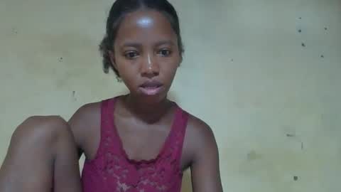 Snapshot of rasoanirinaa chatting on 02-18-26, 06:37 rasoanirinaa online show from 02-18-26, 06:37
