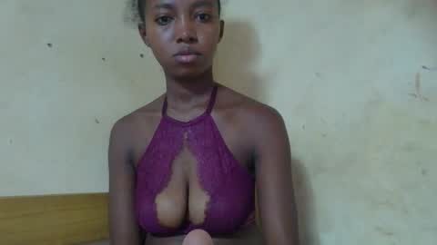 Snapshot of rasoanirinaa chatting on 03-10-26, 10:20 rasoanirinaa online show from 03-10-26, 10:20