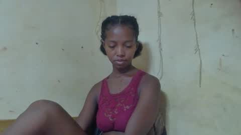 Snapshot of rasoanirinaa chatting on 03-15-26, 02:45 rasoanirinaa online show from 03-15-26, 02:45