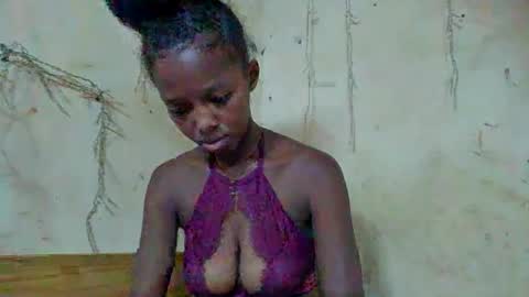 Snapshot of rasoanirinaa chatting on 03-18-26, 01:36 rasoanirinaa online show from 03-18-26, 01:36