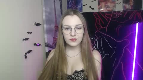 Snapshot of raspberry0101 chatting on 11-13-25, 02:16 raspberry0101 online show from 11-13-25, 02:16