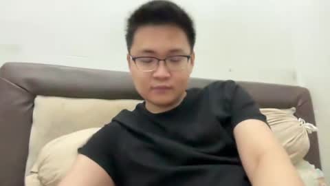 Snapshot of ratedepic17 chatting on 10-27-25, 07:40 randomnaut online show from 10-27-25, 07:40