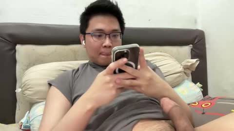 Snapshot of ratedepic17 chatting on 11-22-25, 07:24 randomnaut online show from 11-22-25, 07:24