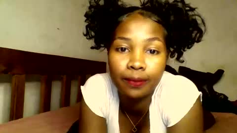 Snapshot of ravakaah chatting on 11-17-25, 03:29 ravakaah online show from 11-17-25, 03:29