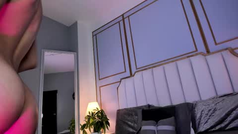 raven_jade_ online show from 02-02-25, 03:28