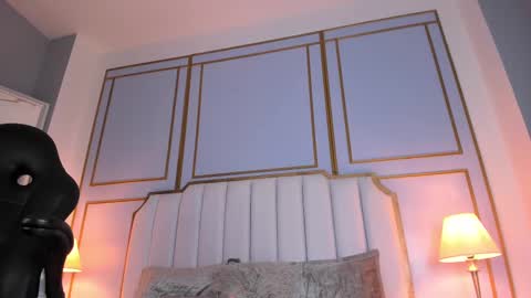 raven_jade_ online show from 02-21-25, 03:23