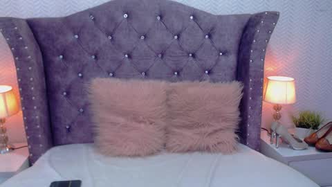 raven_love_ online show from 09-19-25, 07:58