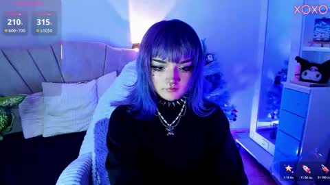 Snapshot of ravencollen chatting on 12-03-25, 08:51 ravencollen online show from 12-03-25, 08:51