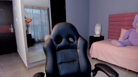 Snapshot of ravendipaul_ chatting on 10-03-25, 11:40 online show from 10-03-25, 11:40