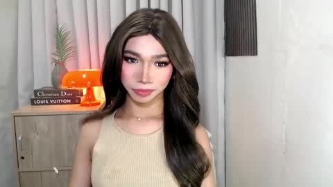 ravennaxx online show from 10-27-25, 06:01