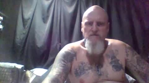 Snapshot of ravens18816981 chatting on 12-18-25, 07:47 ravens18816981 online show from 12-18-25, 07:47