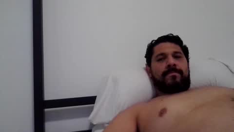 Snapshot of ravic2023 chatting on 10-19-25, 04:02 ravic2023 online show from 10-19-25, 04:02