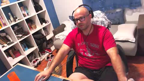 ravingr3d3 online show from 10-10-25, 11:37