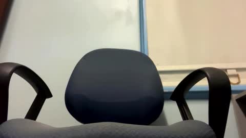 Snapshot of rawdillz121 chatting on 10-18-25, 10:16 Down under guy online show from 10-18-25, 10:16