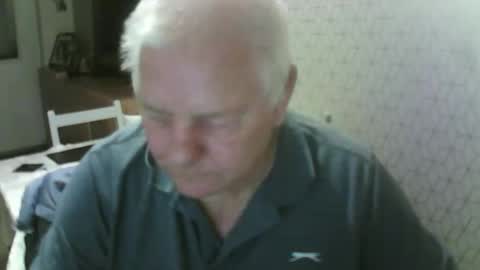 Snapshot of ray47 chatting on 09-29-25, 10:14 ray47 online show from 09-29-25, 10:14