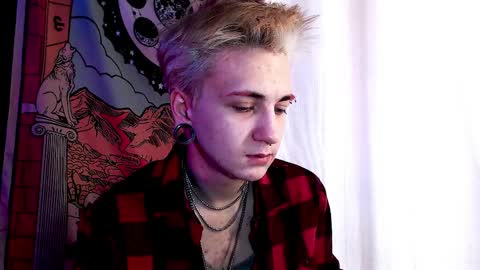 Snapshot of ray__taylor chatting on 03-29-26, 12:27 Ray online show from 03-29-26, 12:27