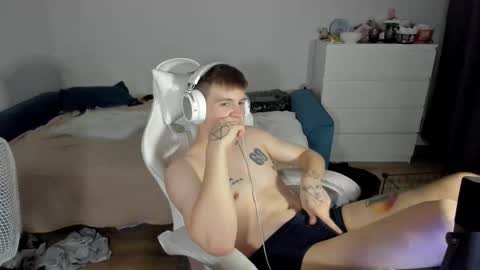 Ray online show from 10-10-25, 09:47