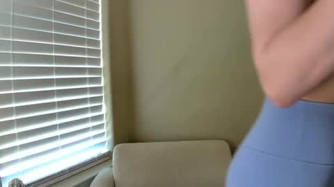 Snapshot of raybabexx chatting on 10-15-25, 08:53 RayBabe online show from 10-15-25, 08:53