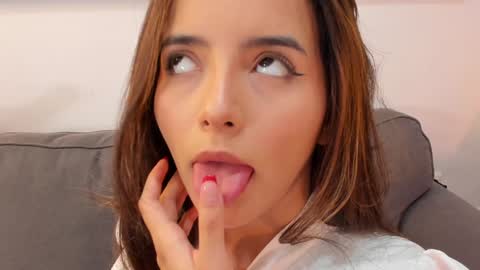 Raychell Black  online show from 12-15-24, 06:15