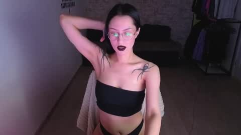 Snapshot of raylsjulie chatting on 10-17-25, 08:17 see u next time 0300 UTC 0 online show from 10-17-25, 08:17