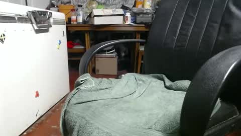 Snapshot of raysmith77777777 chatting on 12-18-24, 03:37 Ray online show from 12-18-24, 03:37