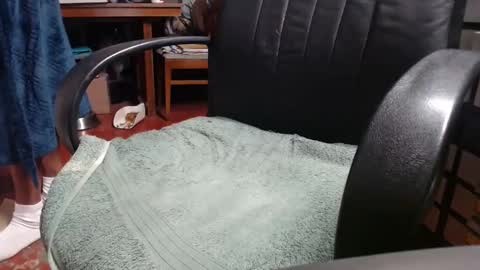 Snapshot of raysmith77777777 chatting on 12-30-24, 01:47 Ray online show from 12-30-24, 01:47