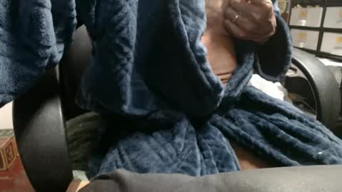 Snapshot of raysmith77777777 chatting on 01-02-25, 02:43 Ray online show from 01-02-25, 02:43