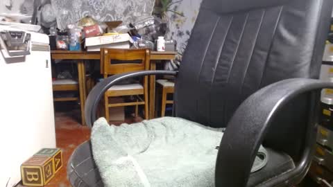 Snapshot of raysmith77777777 chatting on 01-03-25, 05:10 Ray online show from 01-03-25, 05:10