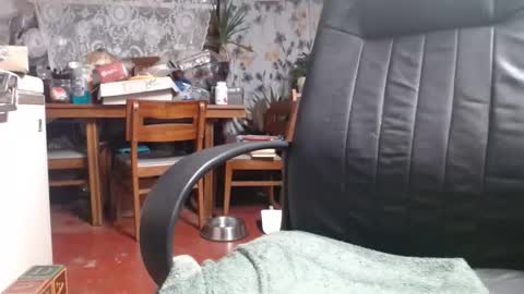 Snapshot of raysmith77777777 chatting on 01-04-25, 11:00 Ray online show from 01-04-25, 11:00