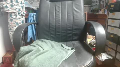 Snapshot of raysmith77777777 chatting on 01-15-25, 05:58 Ray online show from 01-15-25, 05:58