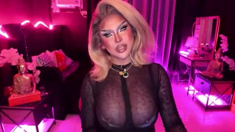 Snapshot of real_dom_phuta chatting on 11-25-25, 09:31 Miss Katrina De Futah Goddess of HELL online show from 11-25-25, 09:31