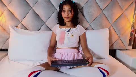 Snapshot of real_doncella_pussy chatting on 02-21-26, 07:59 DONCELLA online show from 02-21-26, 07:59