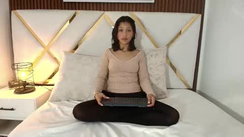 Snapshot of real_doncella_pussy chatting on 02-22-26, 09:30 DONCELLA online show from 02-22-26, 09:30