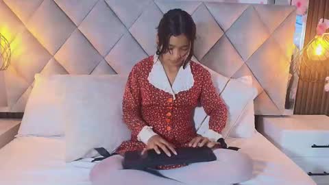 Snapshot of real_doncella_pussy chatting on 02-25-26, 07:34 DONCELLA online show from 02-25-26, 07:34