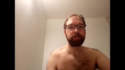 Snapshot of realbucknaked80s chatting on 11-30-25, 07:40 realbucknaked80s online show from 11-30-25, 07:40