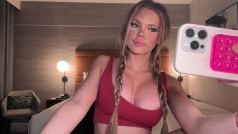 Jade  online show from 03-05-25, 04:13