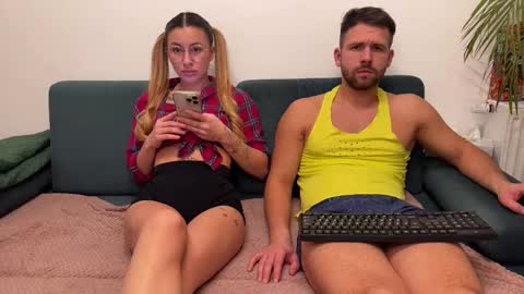 Snapshot of reallove_x chatting on 02-20-26, 09:04 Leo Luna online show from 02-20-26, 09:04