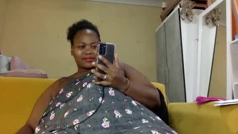 Snapshot of realsweetheart chatting on 12-07-24, 02:35 REAL1SWEETHEART online show from 12-07-24, 02:35