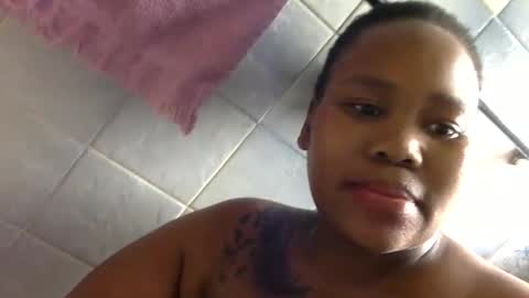 Snapshot of realsweetheart chatting on 12-18-24, 07:04 REAL1SWEETHEART online show from 12-18-24, 07:04