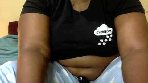 Snapshot of realsweetheart chatting on 12-21-24, 08:43 REAL1SWEETHEART online show from 12-21-24, 08:43