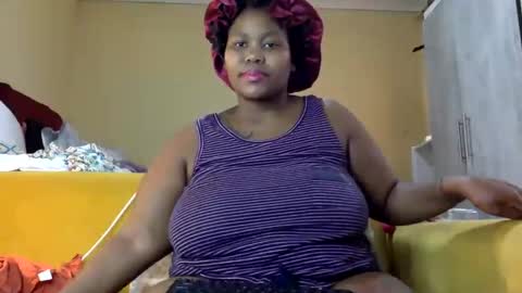Snapshot of realsweetheart chatting on 01-24-25, 12:20 REAL1SWEETHEART online show from 01-24-25, 12:20