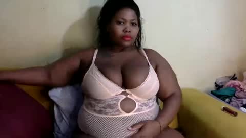 Snapshot of realsweetheart chatting on 02-12-25, 07:13 REAL1SWEETHEART online show from 02-12-25, 07:13