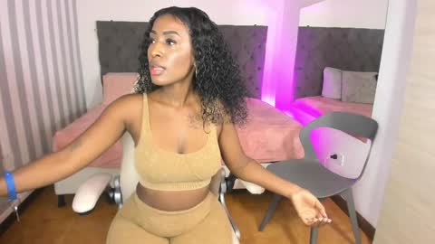 Snapshot of rebeca_cortez1 chatting on 03-07-25, 03:29 I invite you to my birthday on November 3th online show from 03-07-25, 03:29