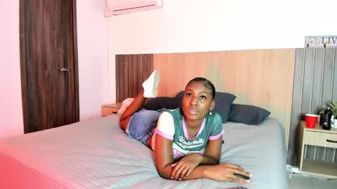 Snapshot of rebeca_cortez1 chatting on 10-31-25, 08:32 I invite you to my birthday on November 3th online show from 10-31-25, 08:32