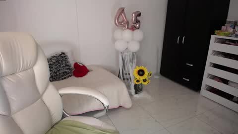 REBECA online show from 01-23-25, 01:08