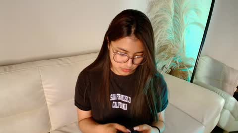 Snapshot of rebeca_williams_ chatting on 02-05-25, 02:29 Rebeca Williams online show from 02-05-25, 02:29
