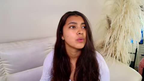 Snapshot of rebeca_williams_ chatting on 02-17-25, 01:04 Rebeca Williams online show from 02-17-25, 01:04