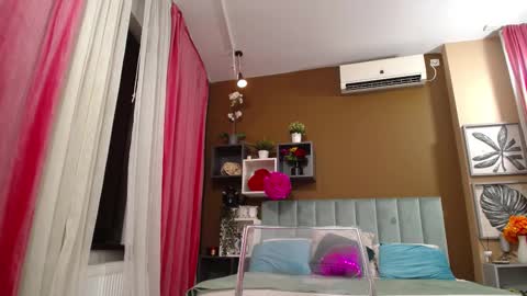 Snapshot of rebecablackx chatting on 02-18-25, 04:58 rebecablackx online show from 02-18-25, 04:58