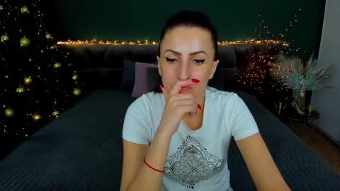 rebecca_diamonds online show from 01-12-25, 09:08