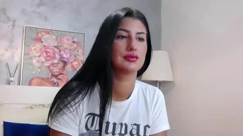 Snapshot of rebeccaryen chatting on 12-18-25, 03:34 RebeccaRyen online show from 12-18-25, 03:34